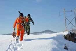 雪晴天，忙作業(yè)