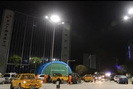 供電員工奮力搶險(xiǎn) 雅安災(zāi)區(qū)部分線路恢復(fù)送電