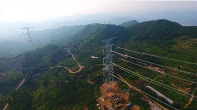 國內(nèi)最長特高壓陜西榆橫——山東濰坊特高壓工程放線工作進(jìn)展順利