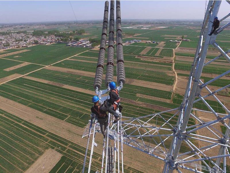 蒙西—天津南特高壓工程線路工程14標(biāo)段貫通