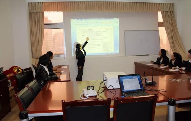 鄧麗娟：走好當(dāng)下，未來總會有曙光