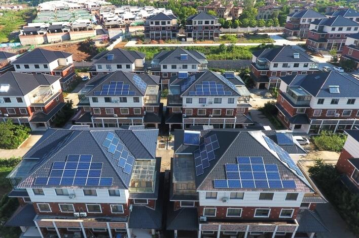 2018決戰(zhàn)光伏市場(chǎng) 戶用光伏得眾多政策支持