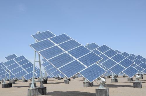 格爾木新增光伏風(fēng)力并網(wǎng)裝機(jī)950兆瓦 創(chuàng)歷年之最
