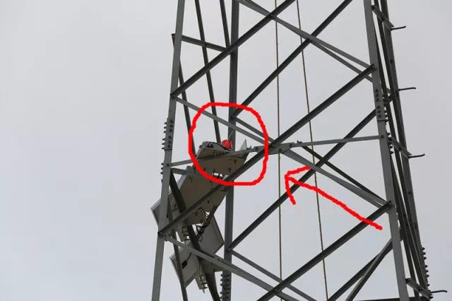 線路上裝了高清“電子眼”，專拍違章施工的你~
