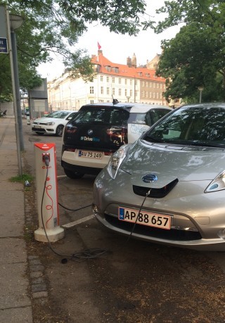 無線充電革命正悄悄萌芽 充電樁能否保其身？