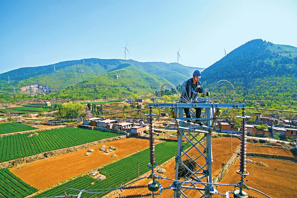 新鄉(xiāng)供電：維護(hù)風(fēng)電專線