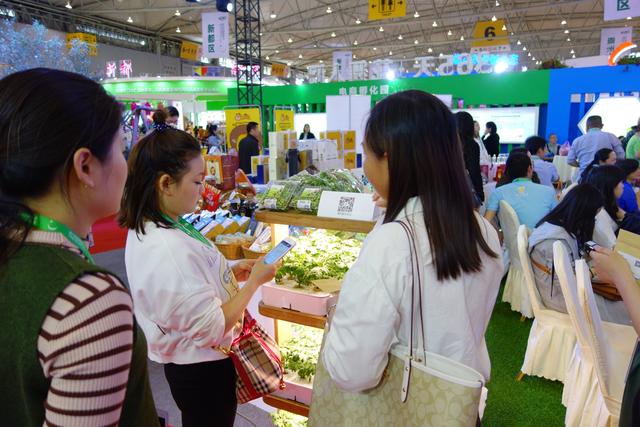 “互聯(lián)網(wǎng)+”農(nóng)業(yè)模式齊聚成都農(nóng)博會(huì)，尚作有機(jī)產(chǎn)品成焦點(diǎn)