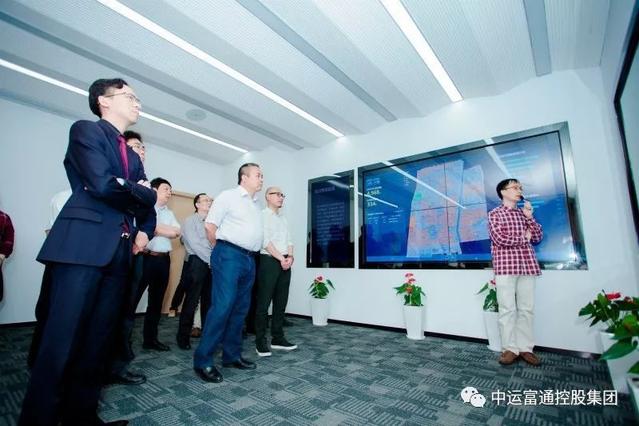 武漢長江新城管委會一行考察上海庚創(chuàng)科技智慧城市實(shí)踐項(xiàng)目