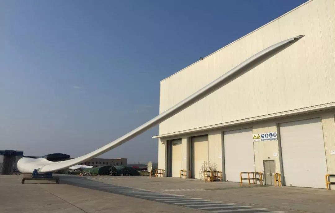 72米長、LCOE最低！國內(nèi)首款海陸兩用風(fēng)電葉片成功下線