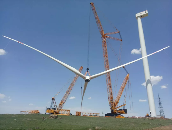 陸上風(fēng)電重器：三一重能第一臺3.4MW風(fēng)電機組順利完成吊裝！