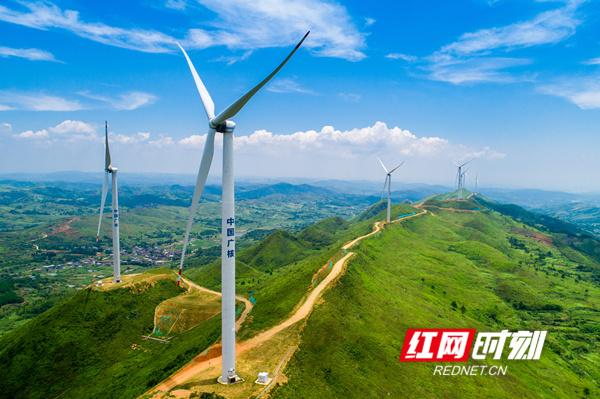 桂陽風(fēng)電產(chǎn)業(yè)按下“快進(jìn)鍵” 華麗崛起成湖南“風(fēng)電之都”