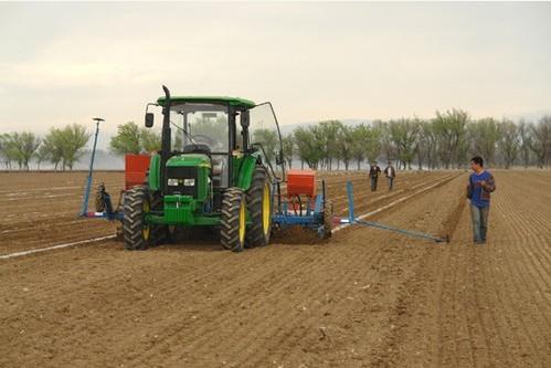 “互聯(lián)網(wǎng)+農(nóng)業(yè)”，創(chuàng)造農(nóng)村發(fā)展新活力