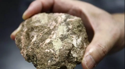 搬起石頭砸自己的腳！美國對中國稀土征稅？美國風(fēng)電機(jī)組制造商開始犯愁了