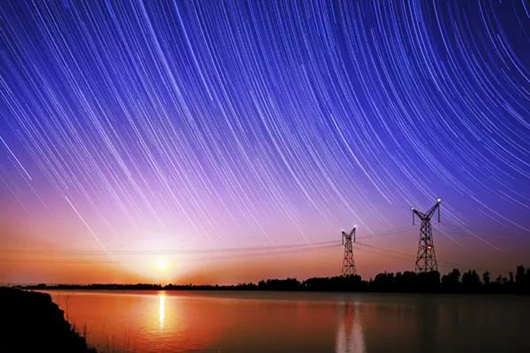 中央紀(jì)委國家監(jiān)委網(wǎng)站首頁刊發(fā)長篇通訊《特高壓：打造電力輸送“超級動(dòng)脈”》