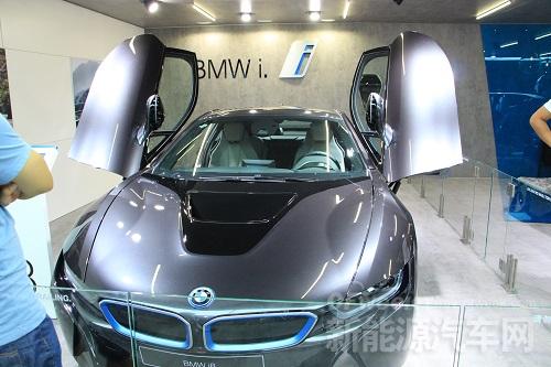 上海進(jìn)博會(huì)汽車(chē)科技前瞻：德系、美系、日韓同臺(tái)競(jìng)技