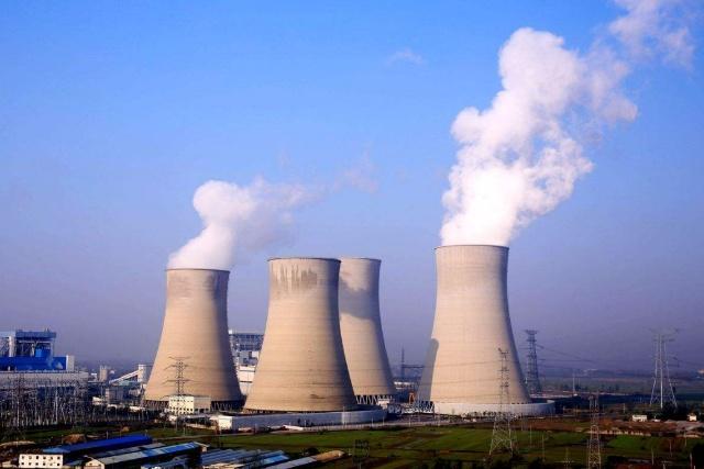 我國的火電廠燃燒一噸的煤礦，能產(chǎn)生多少電量？