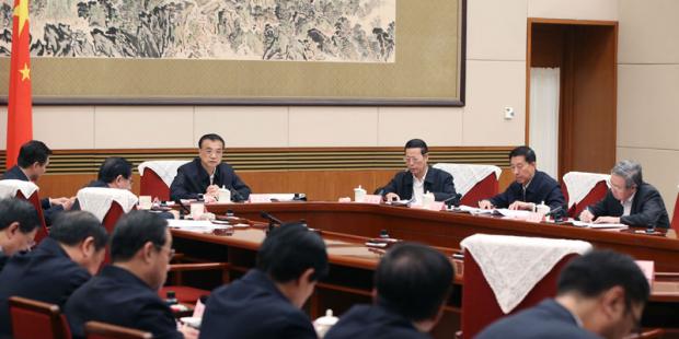 李克強(qiáng)：放寬配售電業(yè)務(wù)市場準(zhǔn)入 推動建立市場決定能源價(jià)格機(jī)制
